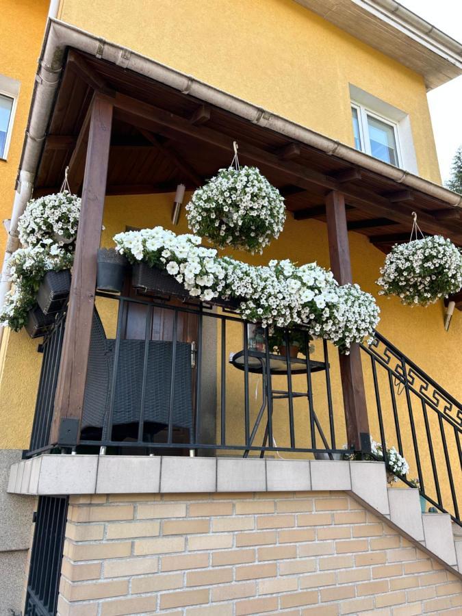 Yellow Villa Danzig Exterior foto